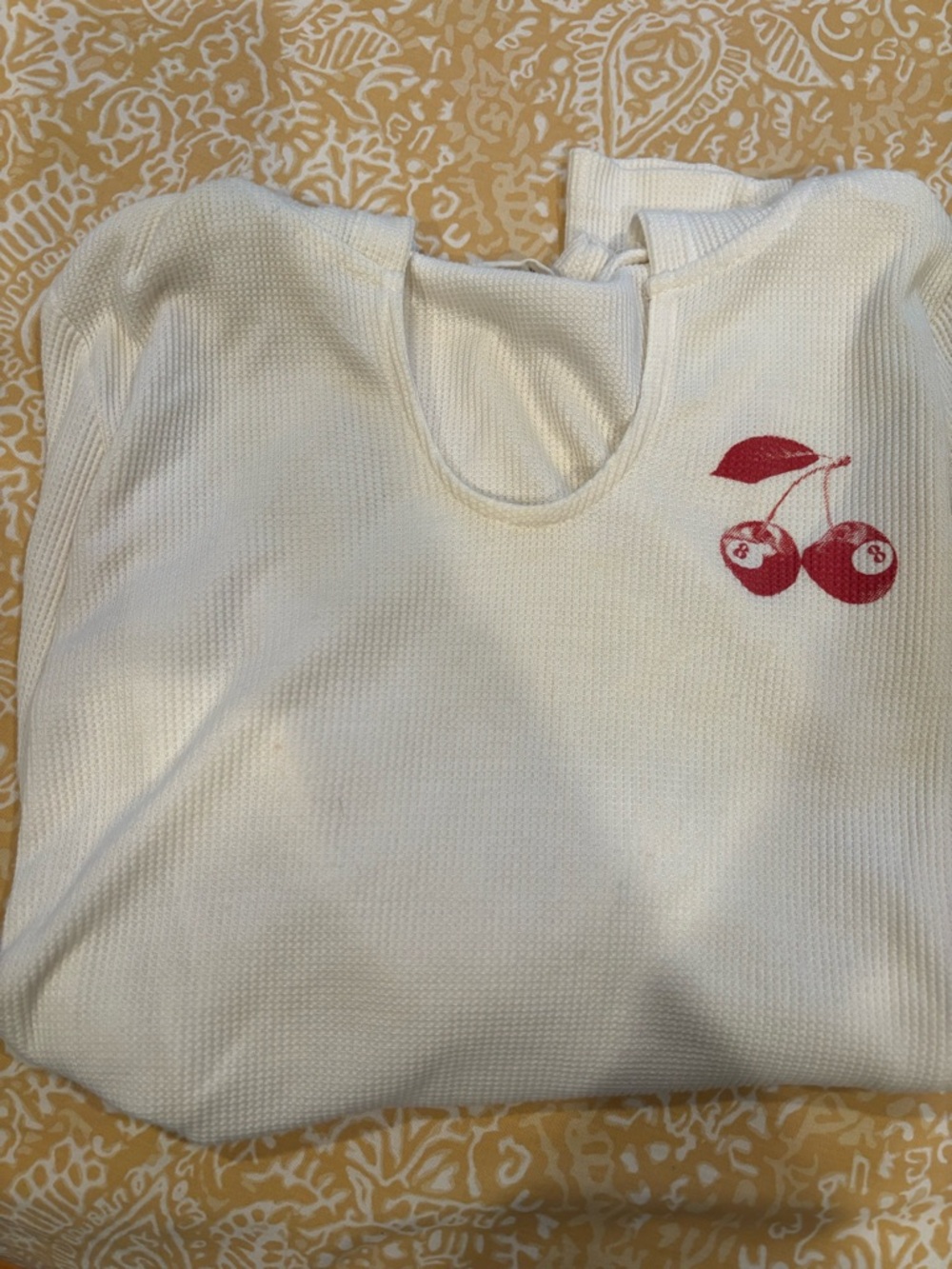 Cute top only worn a few times! No stains or tears! Size small